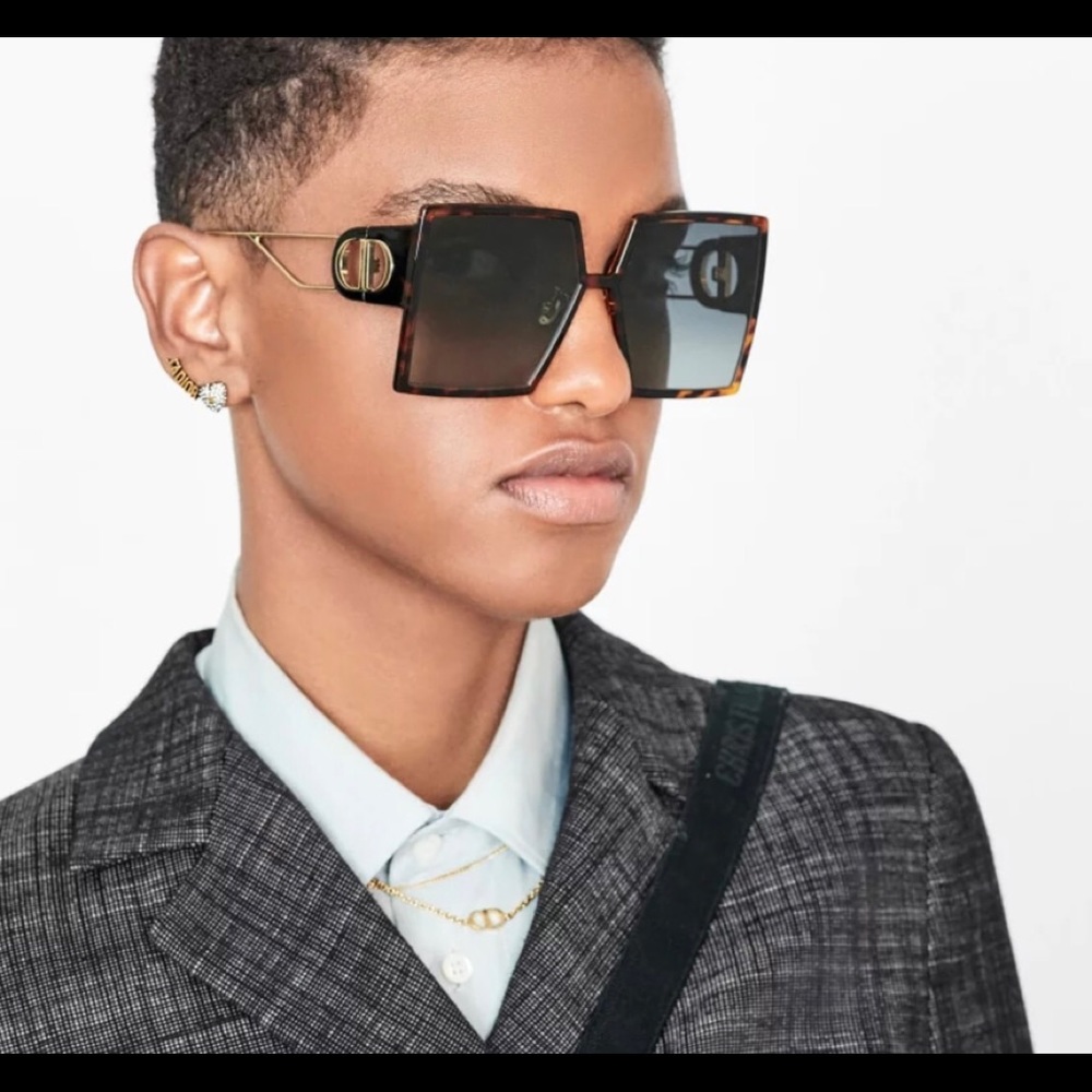 Exquisite Sunglasses Oversized 😎😎😎😎 - Picture 3 of 10